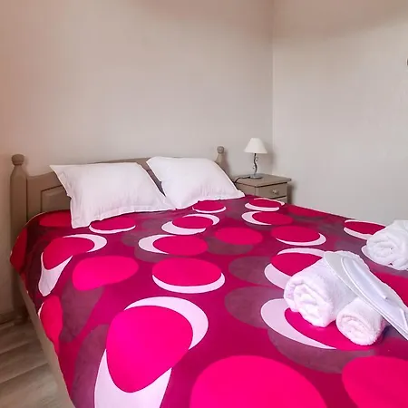 Luckey Homes - Rue Fontenelle דירה *
